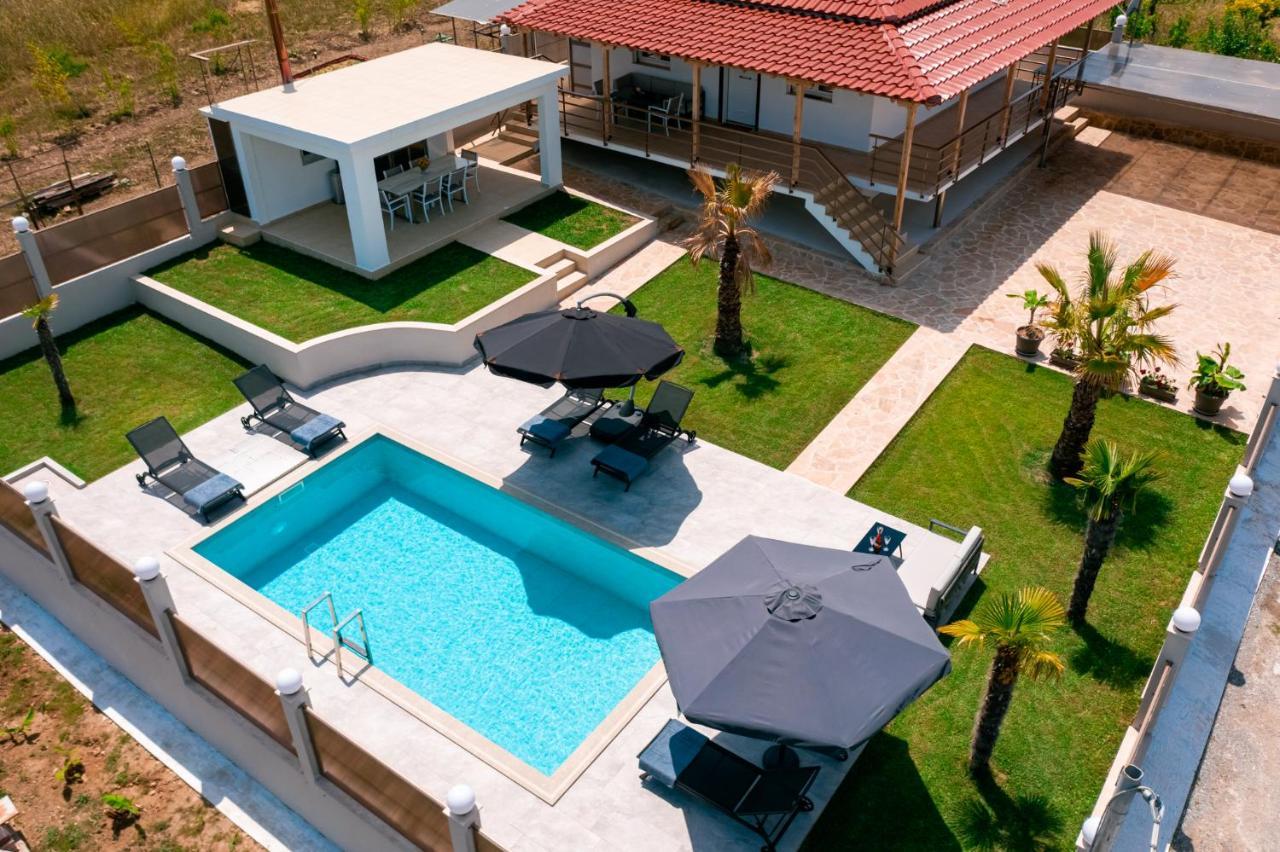 Villa Liana , Private Villa With Pool And Garden Vergia Luaran gambar