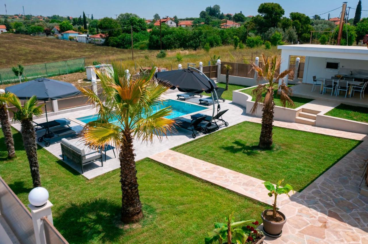 Villa Liana , Private Villa With Pool And Garden Vergia Luaran gambar