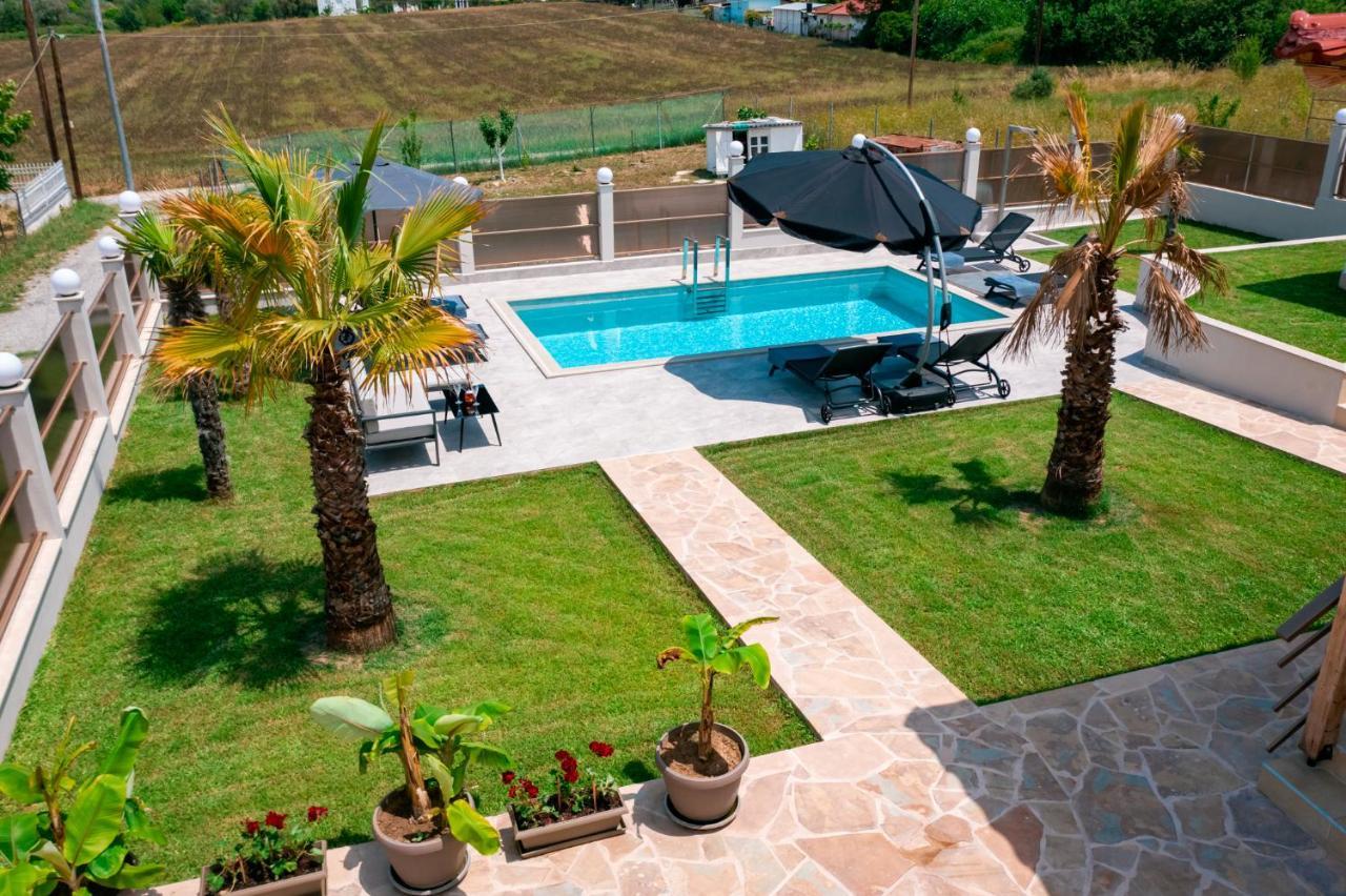 Villa Liana , Private Villa With Pool And Garden Vergia Luaran gambar