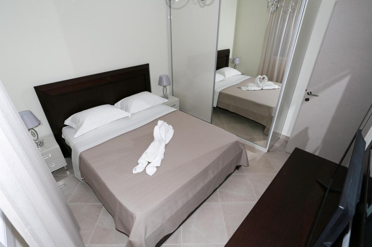 Villa Liana , Private Villa With Pool And Garden Vergia Luaran gambar