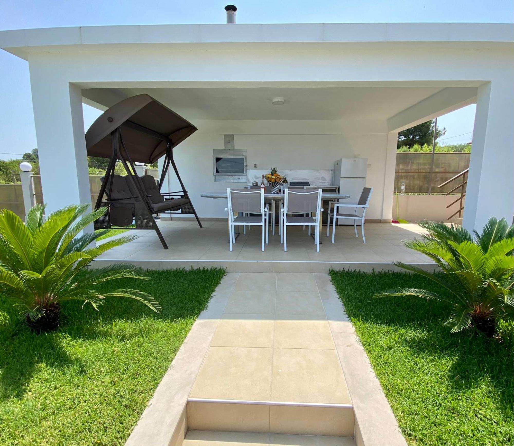 Villa Liana , Private Villa With Pool And Garden Vergia Luaran gambar